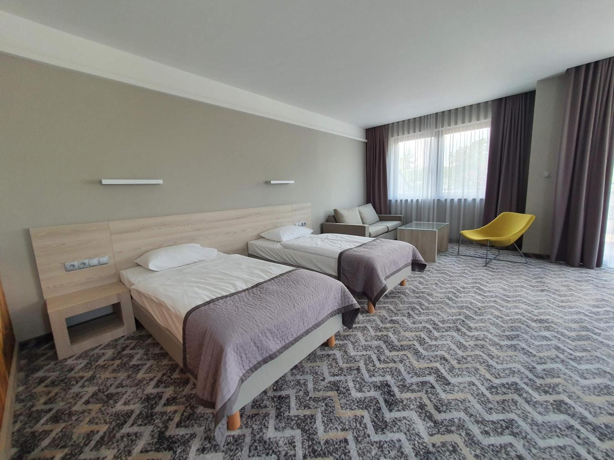 Kolumna Park Hotel 3*